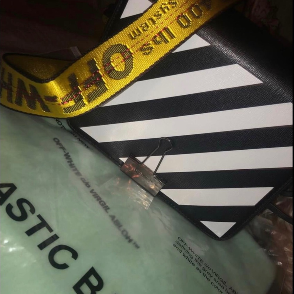 Off white hand bag
